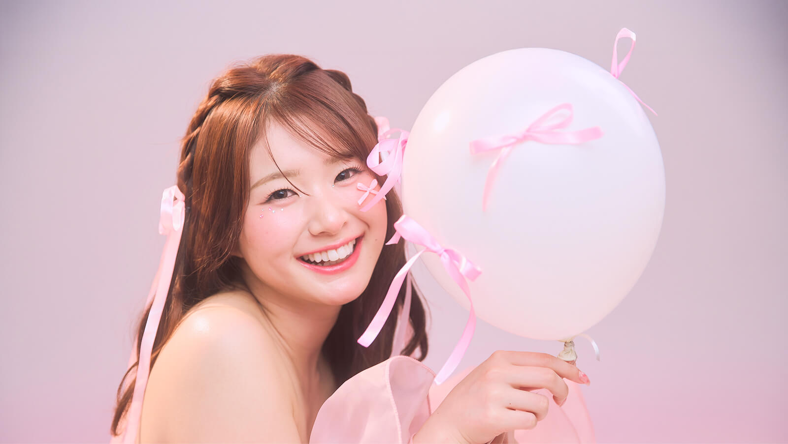 IDOLLY Official Website