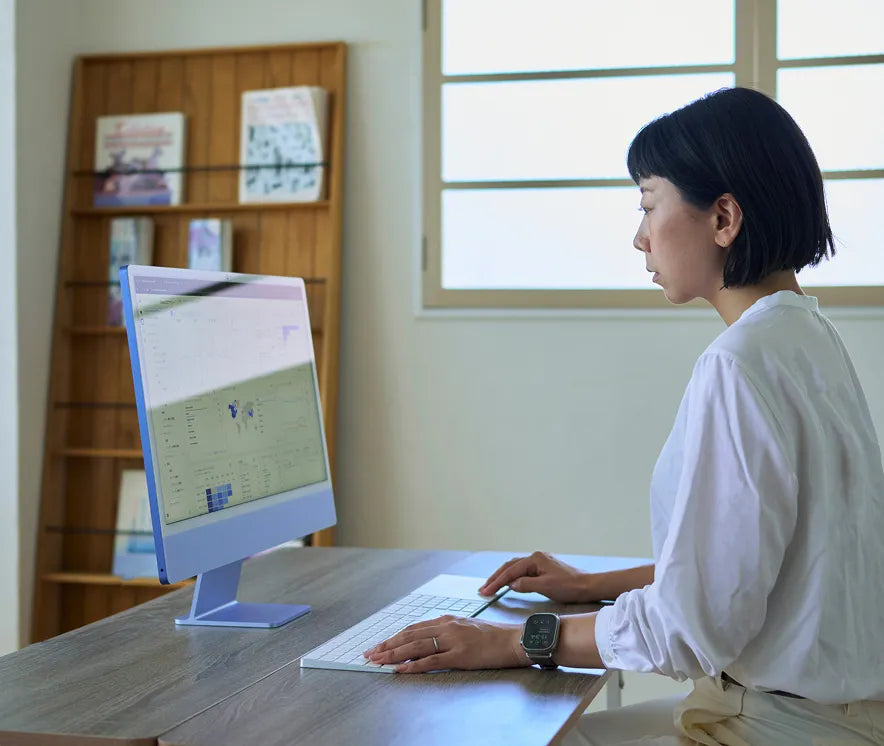 PCでデザインしている様子